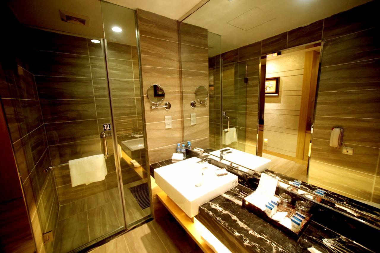 Manhattan Hotel Харбин Экстерьер фото