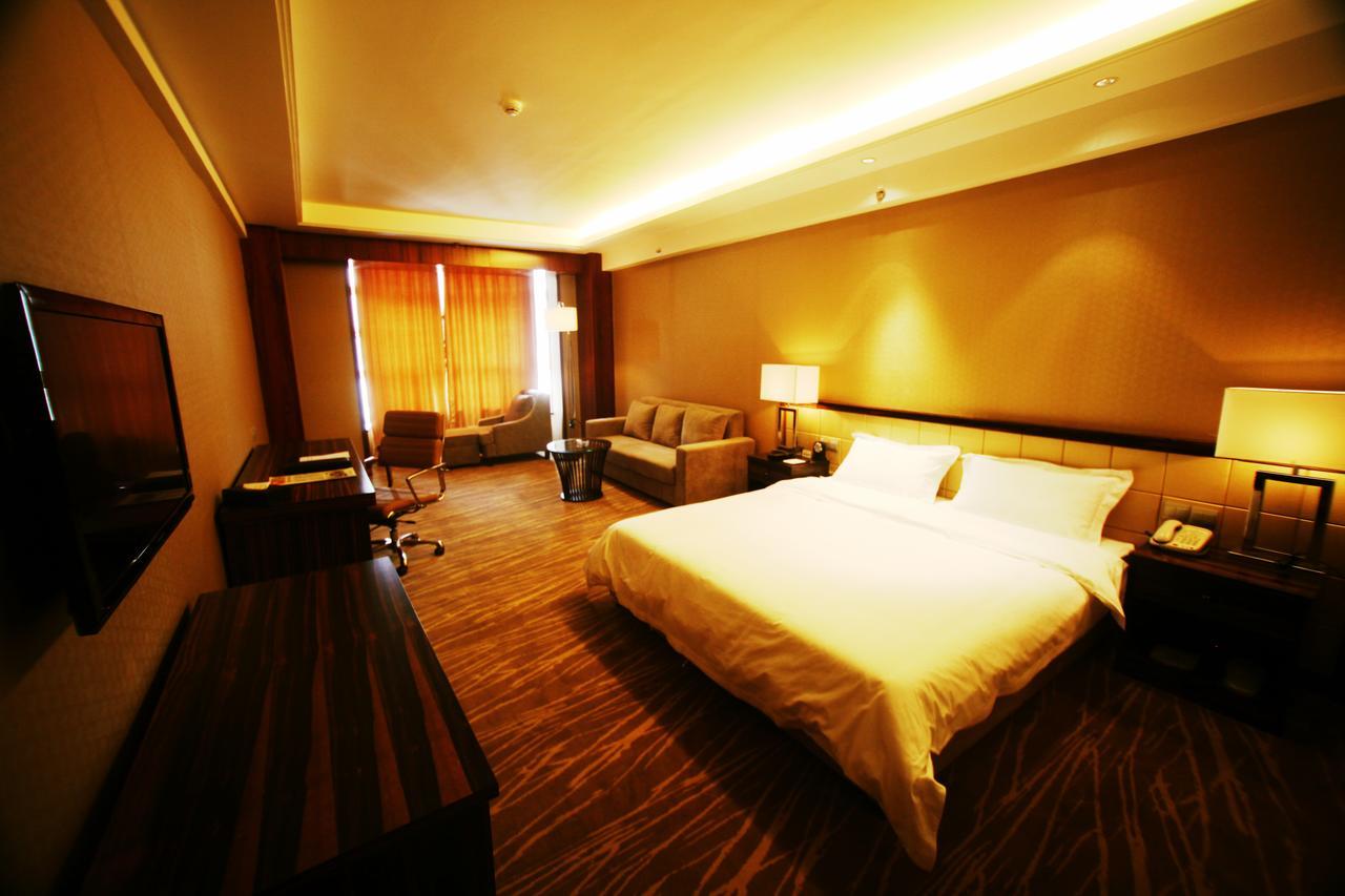 Manhattan Hotel Харбин Экстерьер фото